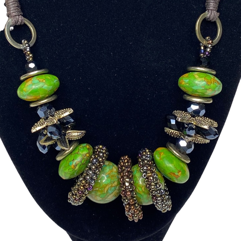 Women’s Necklace Statement Chunky Fun Green Beads Corded Lobster Claw Unique - Picture 4 of 6
